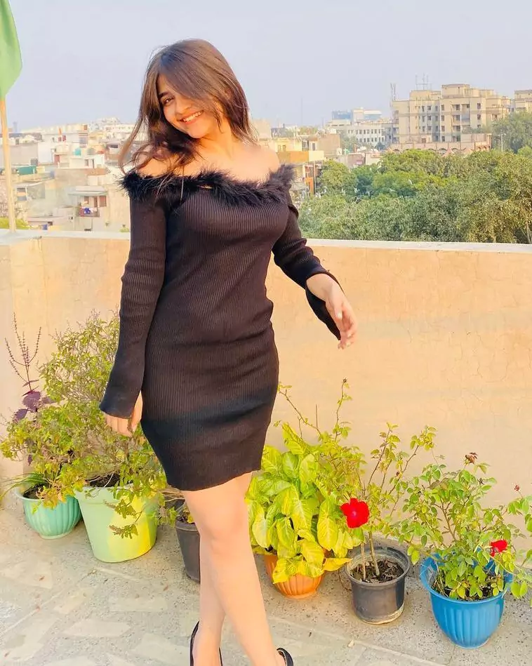 Kaveya sharma girl housewife independent call girl mumbai gorgeous busty girl blonde