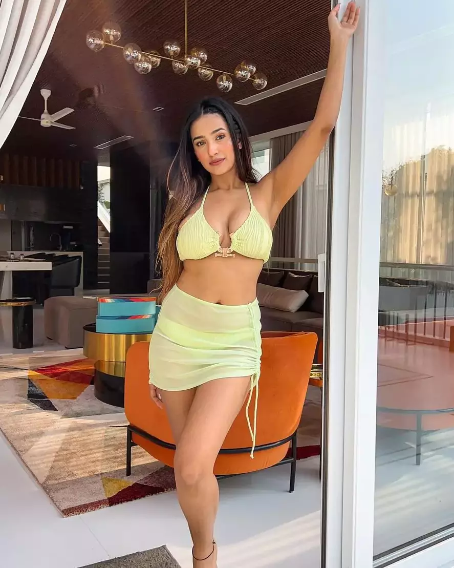 Shubhna agarwal elite escorts mumbai ready make night memorable looking call girls