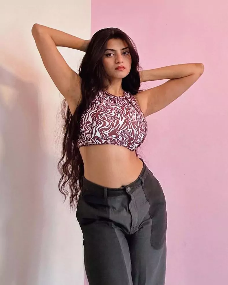 Tanya goswami call girl model service best mumbai genuine mumbai escort agency first