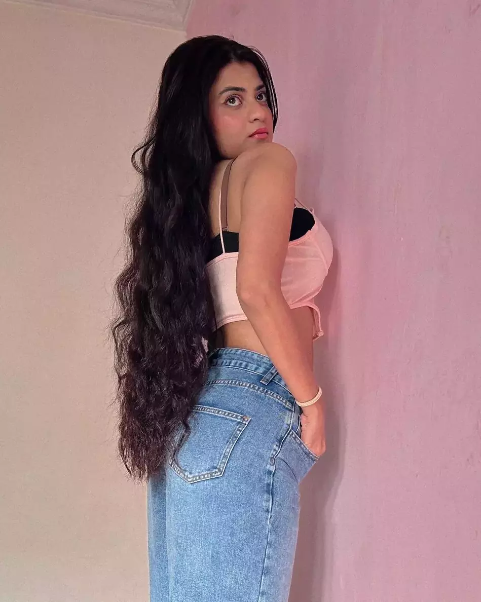 Tanya goswami cost effective escort best looking girls associated escorts agency